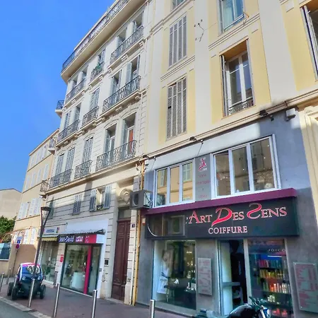 Alc - Ma3 - 9 Min Paalais Apartment